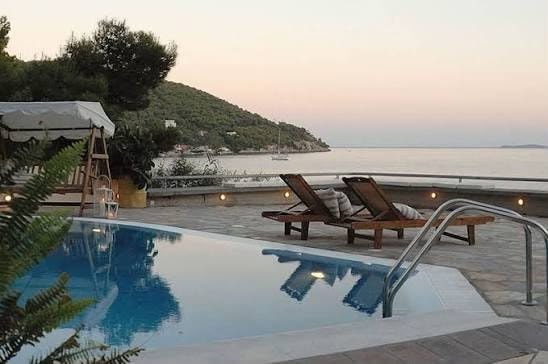 Golden View Beach Hotel